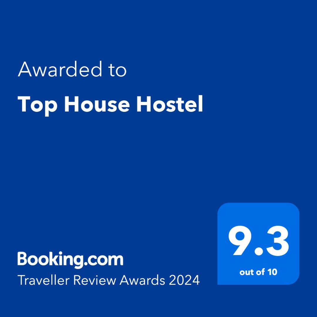 Top House Hostel Abu Dhabi Exteriör bild